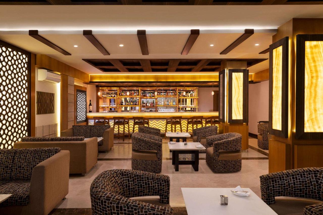 Ramada By Wyndham Varanasi Katesar Chandauli Exteriör bild