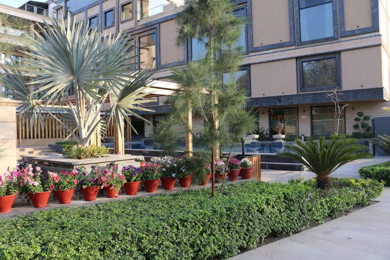 Ramada By Wyndham Varanasi Katesar Chandauli Exteriör bild