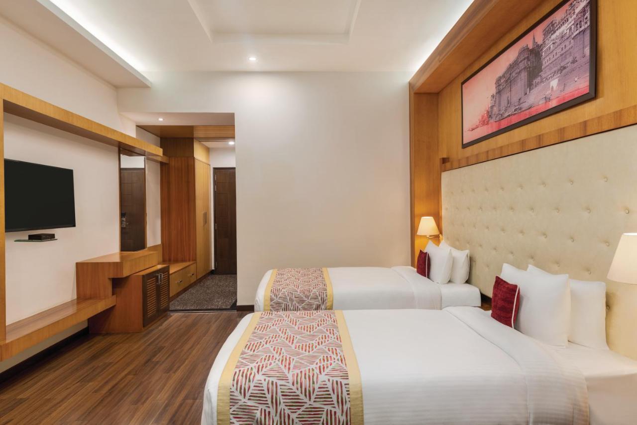 Ramada By Wyndham Varanasi Katesar Chandauli Exteriör bild