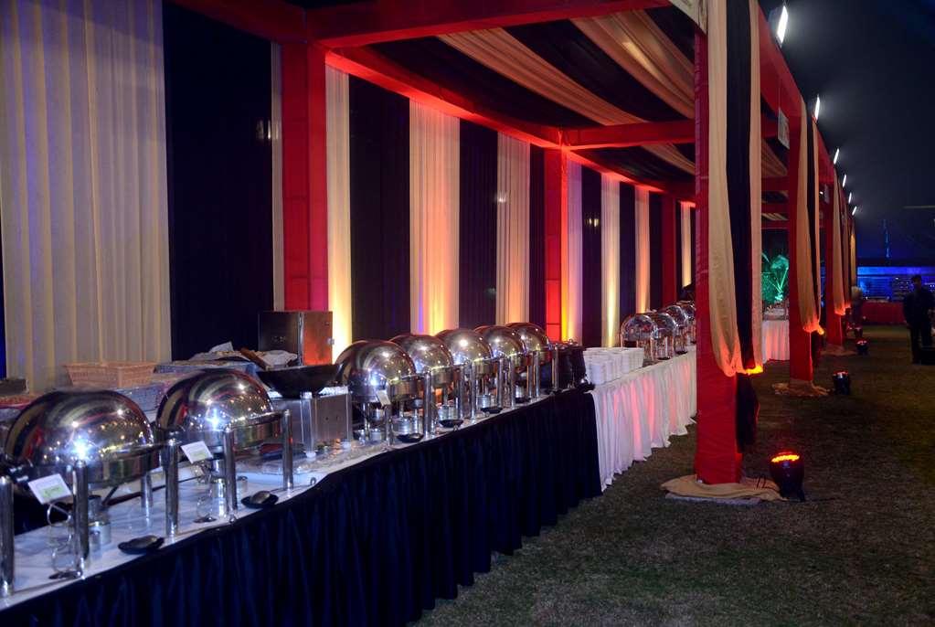 Ramada By Wyndham Varanasi Katesar Chandauli Bekvämligheter bild