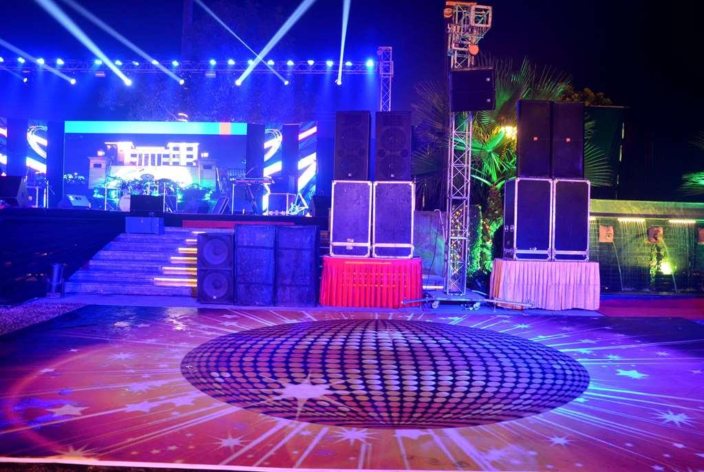 Ramada By Wyndham Varanasi Katesar Chandauli Bekvämligheter bild