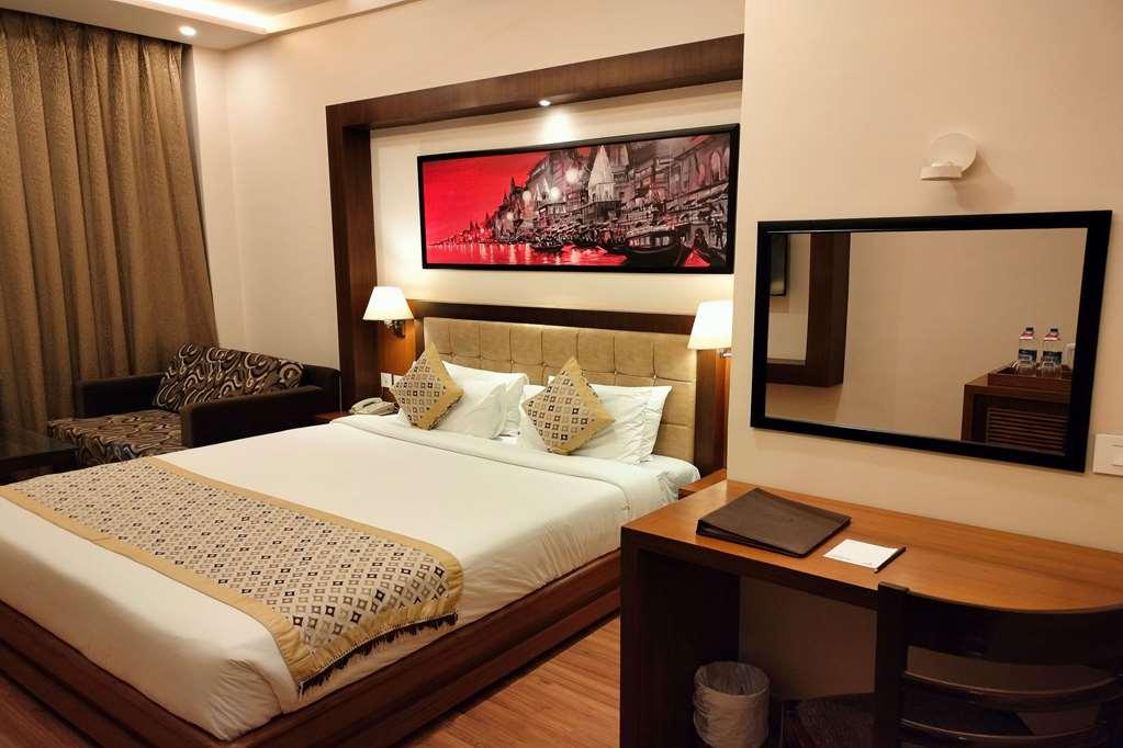 Ramada By Wyndham Varanasi Katesar Chandauli Rum bild