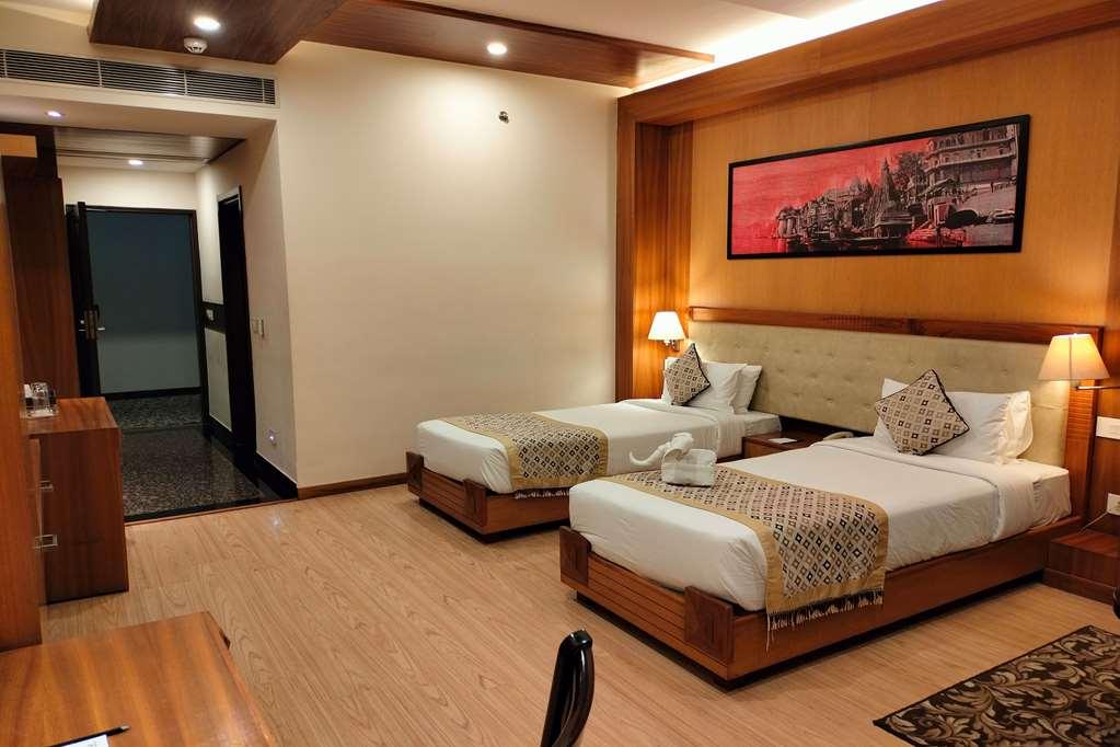 Ramada By Wyndham Varanasi Katesar Chandauli Rum bild